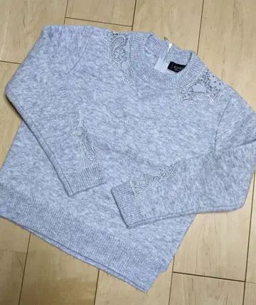 새상품 저스길리티 레이스 니트