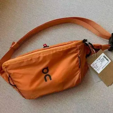 On 오렌지 바디백