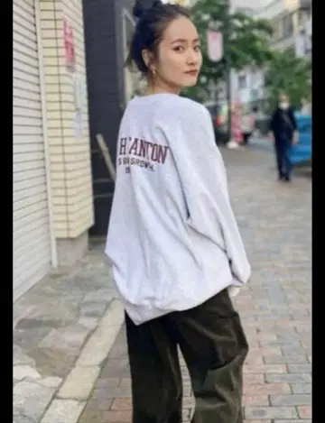 ungrid 빅 실루엣 로고 맨투맨 레드