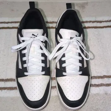 PUMA 로우컷 스니커즈 화이트/블랙