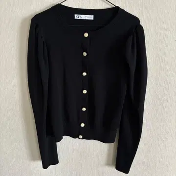 ZARA 블랙 골드 버튼 가디건 블랙 컬러