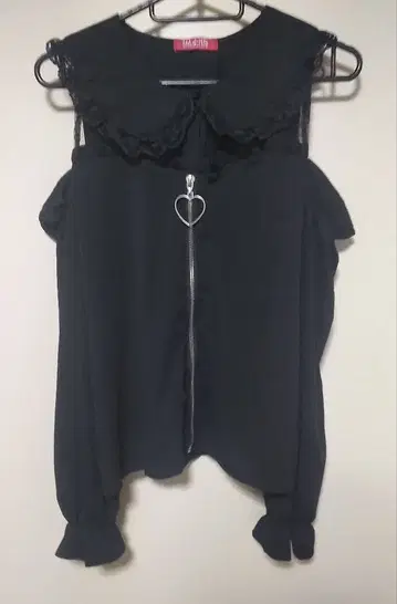 MARS 하트 ZIP 오프숄더 블라우스 블랙