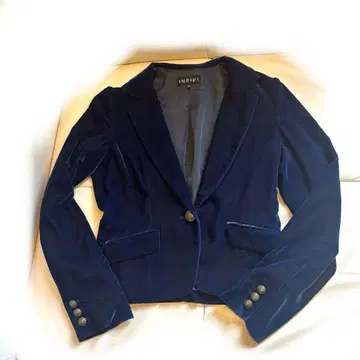 새상품급 INDIVI 네이비 벨벳 테일러드 자켓 38 사이즈