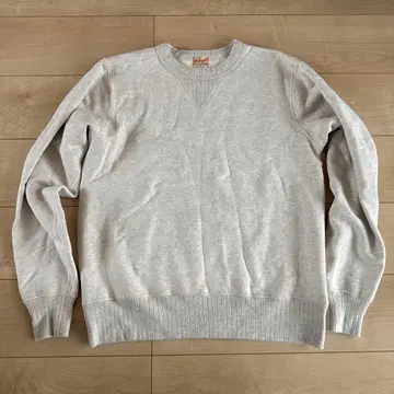 Whiteville 오트밀? 그레이? 양V 맨투맨 트레이닝복