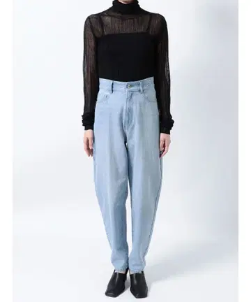 ELENDEEK 커브 형태 데님