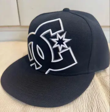 [ 거의 새상품 시착만 한 ] DC SHOES 캡