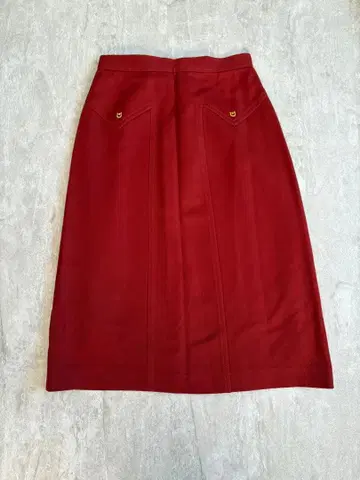 [ 새상품급 ] 레드 세미 플레어 스커트 울 100%