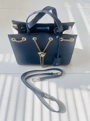 네이비 가죽 숄더백