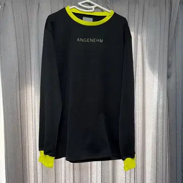 ANGENEHM 트레이닝복