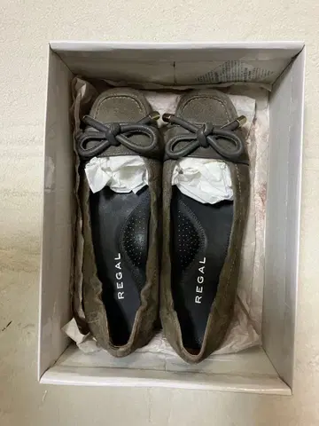 REGAL 리갈 스웨이드 펌프스