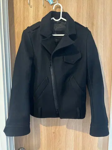 BOYCOTT 블랙 코트