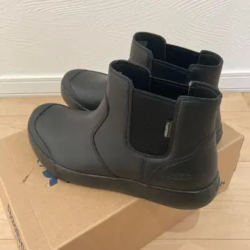 keen 엘레나 블랙 사이드 고어 부츠