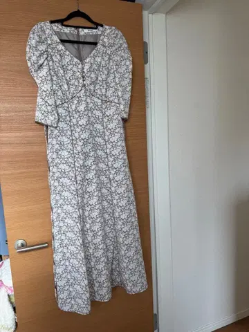 [ SNIDEL ] 반팔 원피스 1사이즈