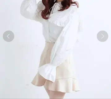 NICE CLAUP 밑단 프릴 숏팬츠