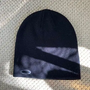 [ 새상품급 ] Oakley 블랙 니트 모자