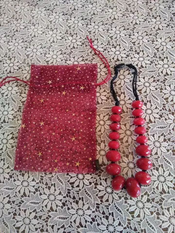 아비스테 목걸이 미사용 레드