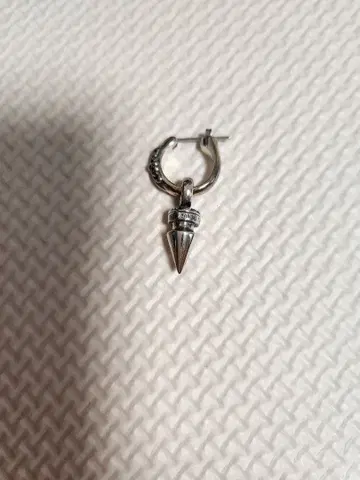 LION HEART 후프 귀걸이 ( 한쪽 귀용 )