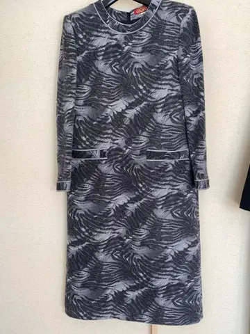 레지앙스 울 원피스 M 사이즈