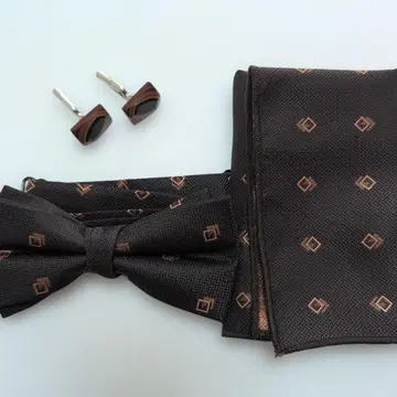 다크 브라운 나비 넥타이 커프스 단추 치프 세트