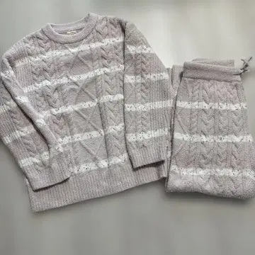 젤라피케 핑크 보더 아란 니트 셋업