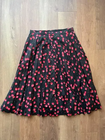 J.CREW 체리 패턴 플리츠 스커트