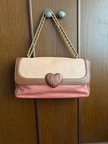 러브 모스키노 하트 모티브 가죽 숄더백