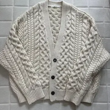 KBF 비에프 케이블 짜임 가디건 아이보리