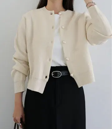 미사용 and me 펄 버튼 니트 가디건