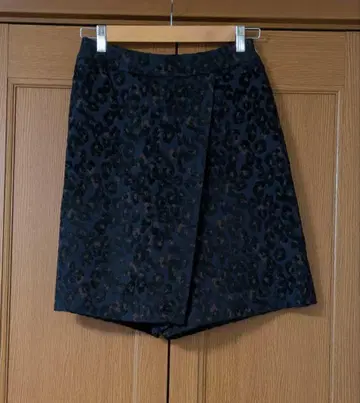 레오파드 자카드 숏팬츠