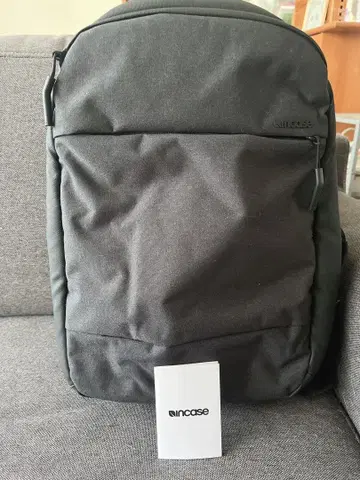 [ 미사용 ] Incase 블랙 백팩