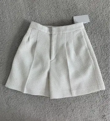 CELFORD 트위드 숏팬츠