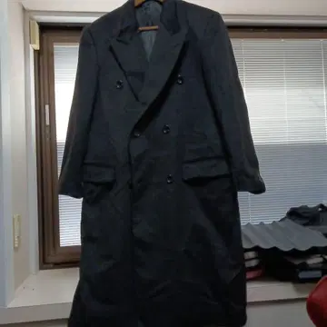 차콜 그레이 캐시미어 100% 체스터 코트