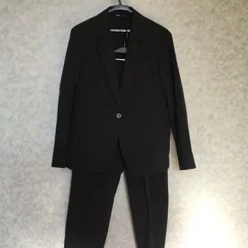 UNIQLO Theory 블랙 비즈니스 수트 셋업