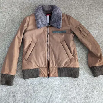 밀리터리 계열 자켓