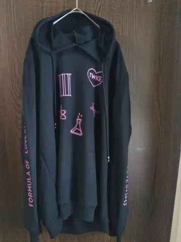 TWICE 4TH WORLD TOUR III 후드티 비공식품 XL
