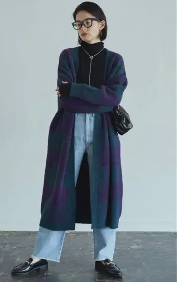 파랑 보라색과 그린 체크 무늬 롱 가디건