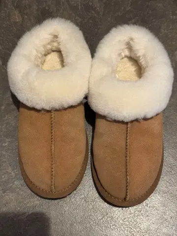 El mar (엘르마르) 무스탕 슬립온 (캐널진)