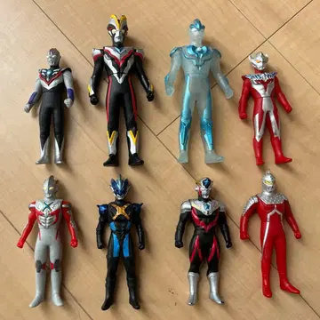 울트라맨 피규어 8체 세트