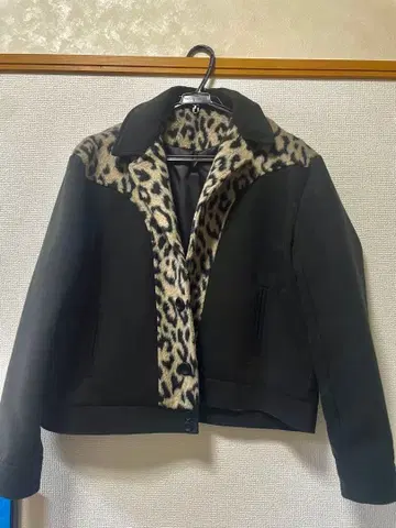 Rillfy 레오파드 자켓