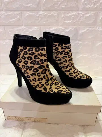 #미사용 새상품 핑키&다이앤 레오파드 무늬 숏부츠 부티#37