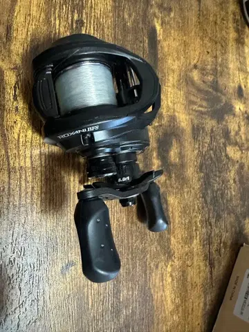 Abu Garcia ROXANI BF8 베이트 낚시릴