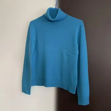 유니클로 캐시미어 100% 터틀넥 스웨터 블루