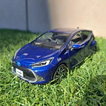 도요타 아쿠아 컬러 샘플