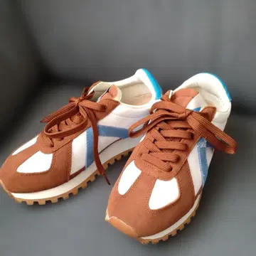 아스팔트 블루 브라운 스니커즈