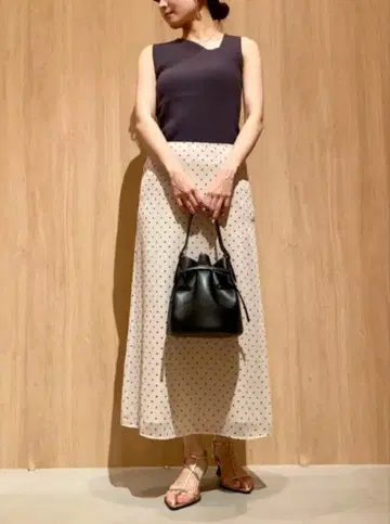 [ Mila Owen ] 화이트 도트 무늬 롱 스커트