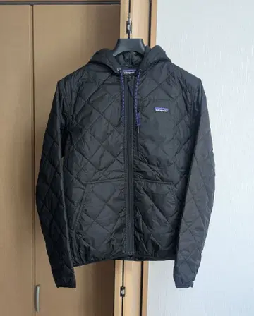 [ 새상품급 ] Patagonia 다이아몬드 퀼트 보머 후디 블랙 M