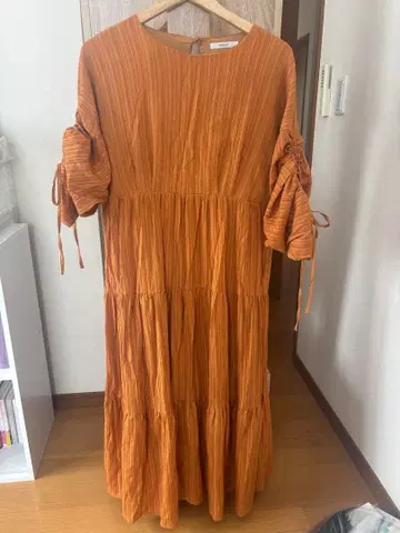 오렌지 티어드 롱 원피스