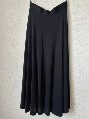 블랙 롱 스커트