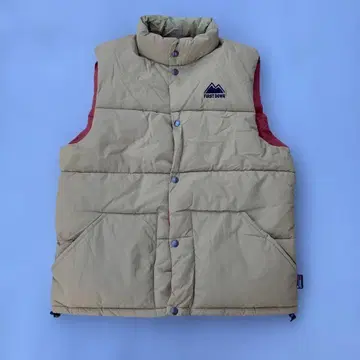 FIRST DOWN 다운 베스트 로고 자수 3M 충전솜 구제 의류