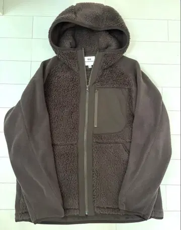 유니클로 화이트 마운티니어링 플리스 풀 집업 후드티